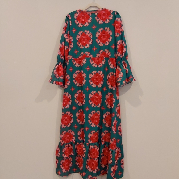 Moda Posa Silky Printed Puff Sleeve Tiered Maxi Dress - Picture 4 of 7